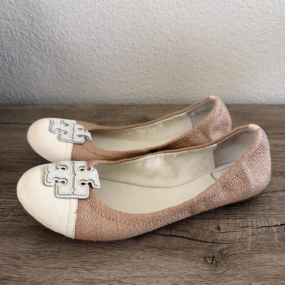 Tory Burch Ballet US 9M Flat Ballet Beige White Leather Cap Toe Logo Shoe Carita